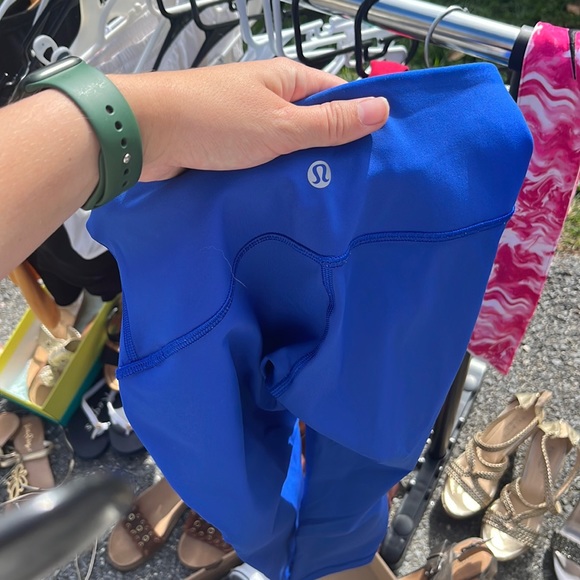 Lulu lemon - Picture 1 of 2